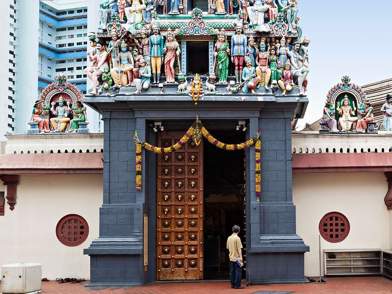 Eingang zum Sri Mariamman Tempel